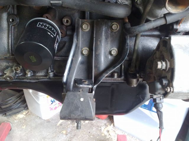 17 Engine Mount Driver